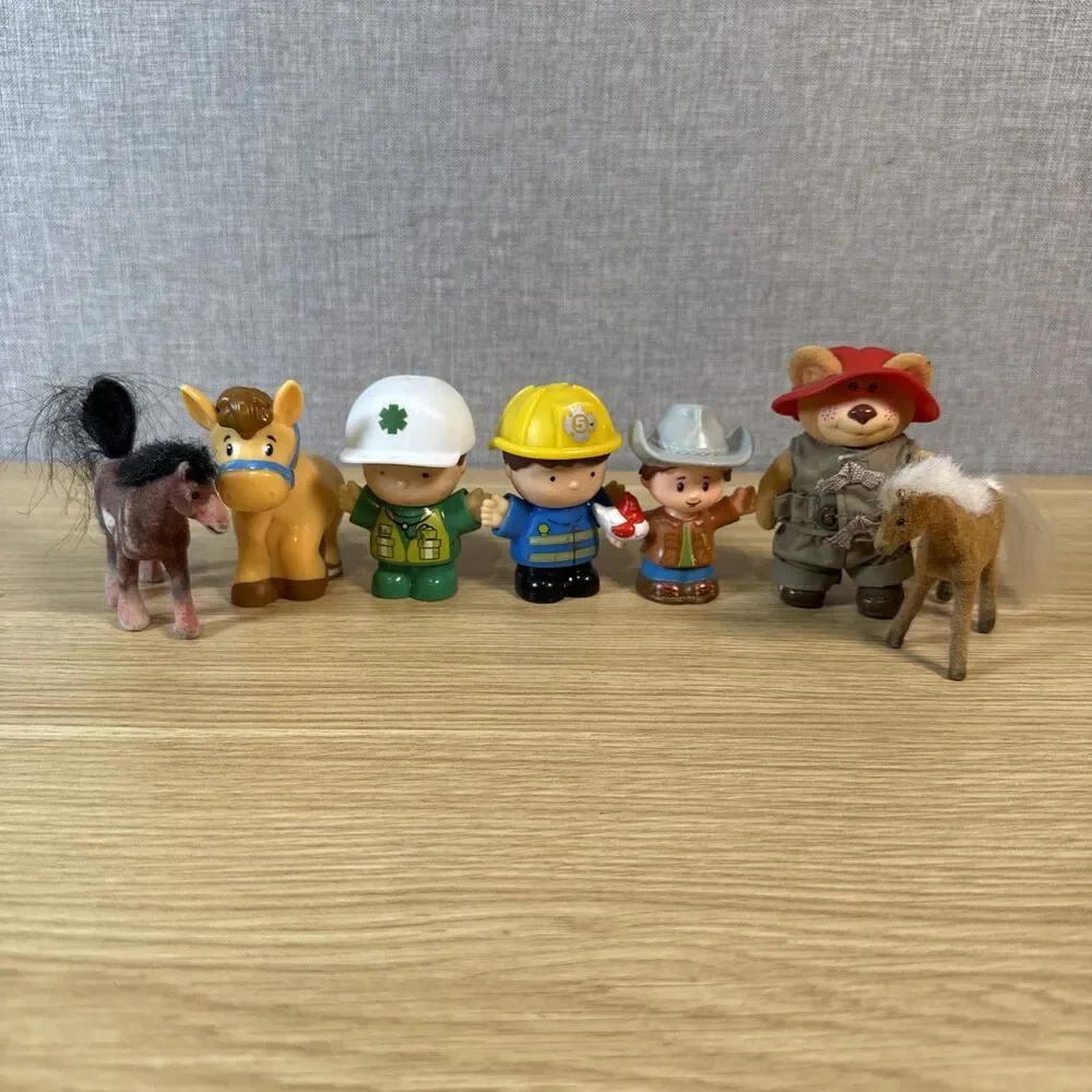 Fisher Price Little People Farm Lot W/ Farmer Chicken, 1986 Furskins Bear